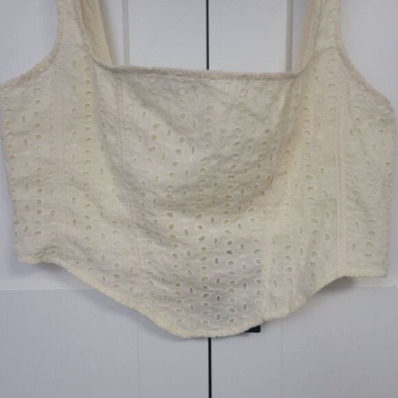 Pretty Little Thing Cream Broderie Anglaise Corset, 12 - Picture 3 of 7